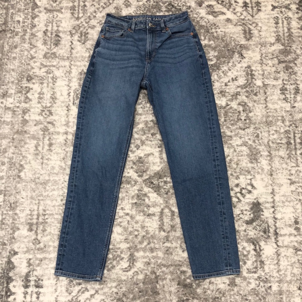 American Eagle Mom Jeans